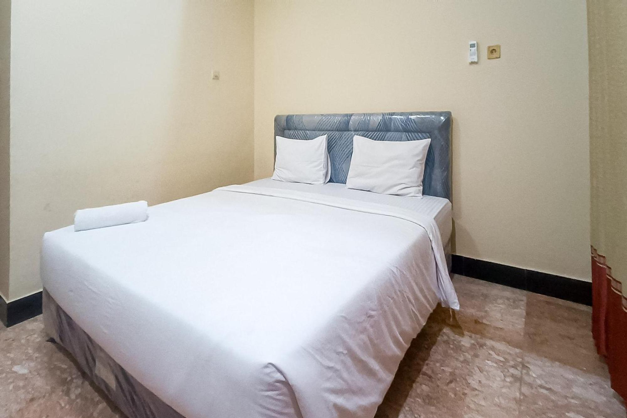Reddoorz At Senaz Guesthouse Матарам Екстериор снимка
